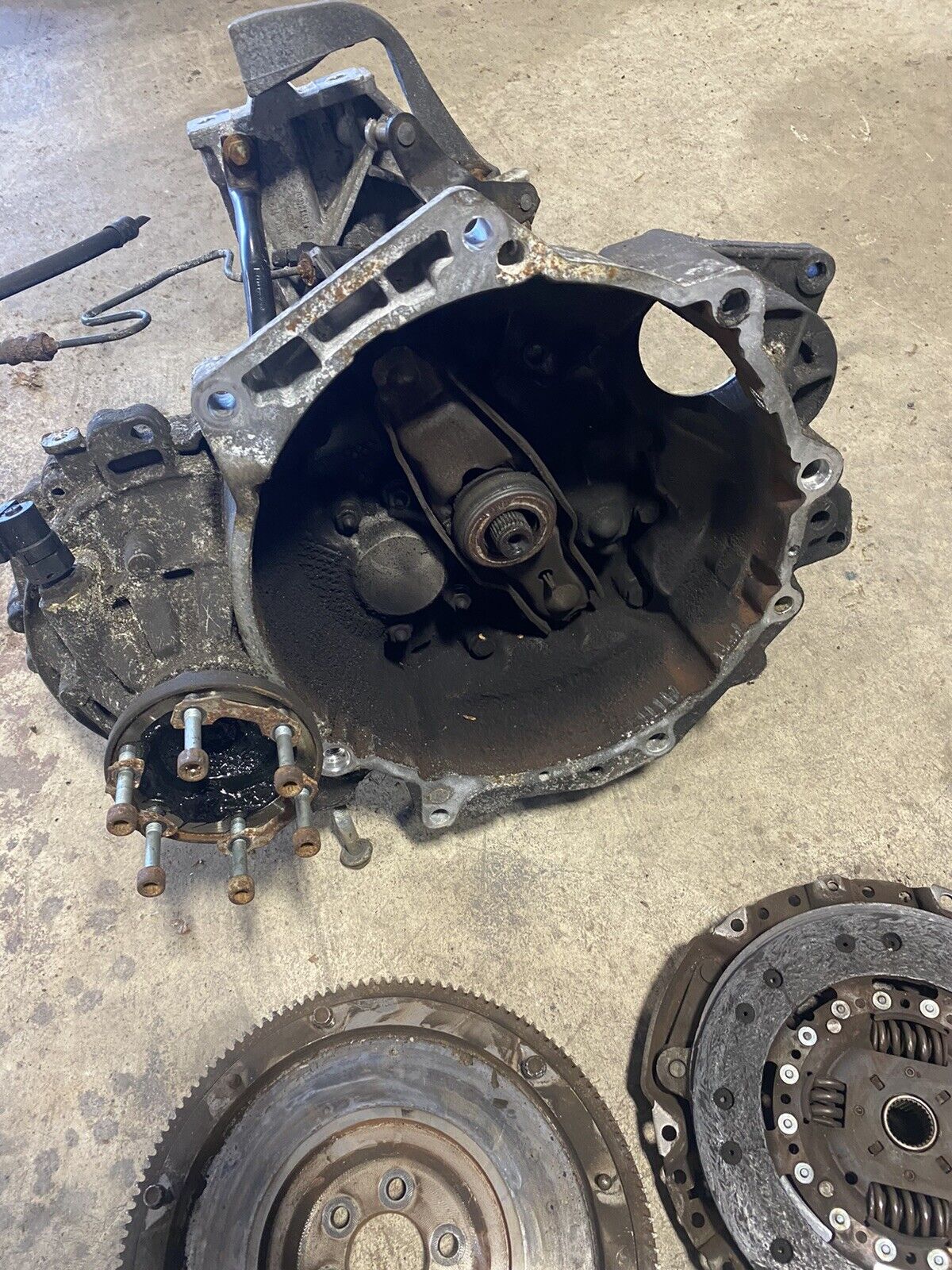 VW Jetta 2.0L 5 Speed Manual Transmission 140k Miles w/Flywheel & Clutch #1150E - Fresh Stock Dated January 2026