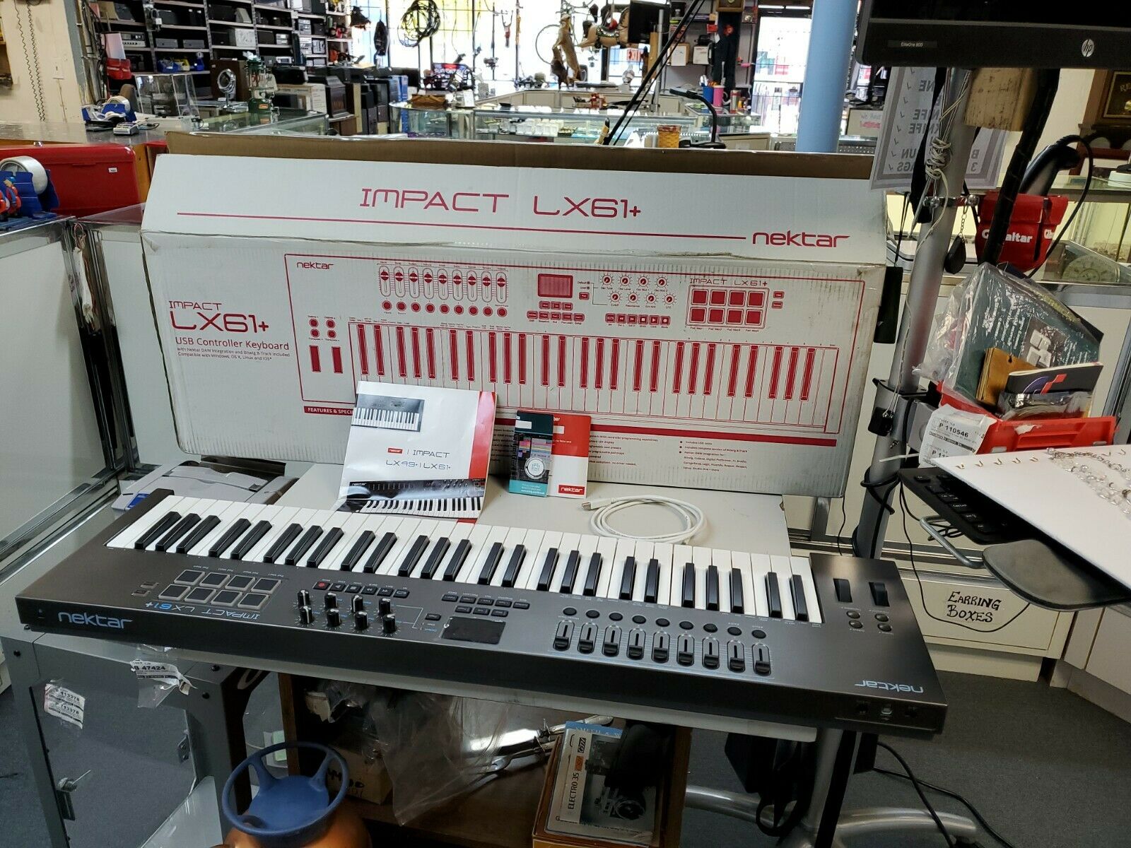 IMPACT 61+ USB CONTROLLER KEYBOARD NEKTAR INTEGRATED 8 TRACK MUSICAL - Fresh Stock Dated December 2025