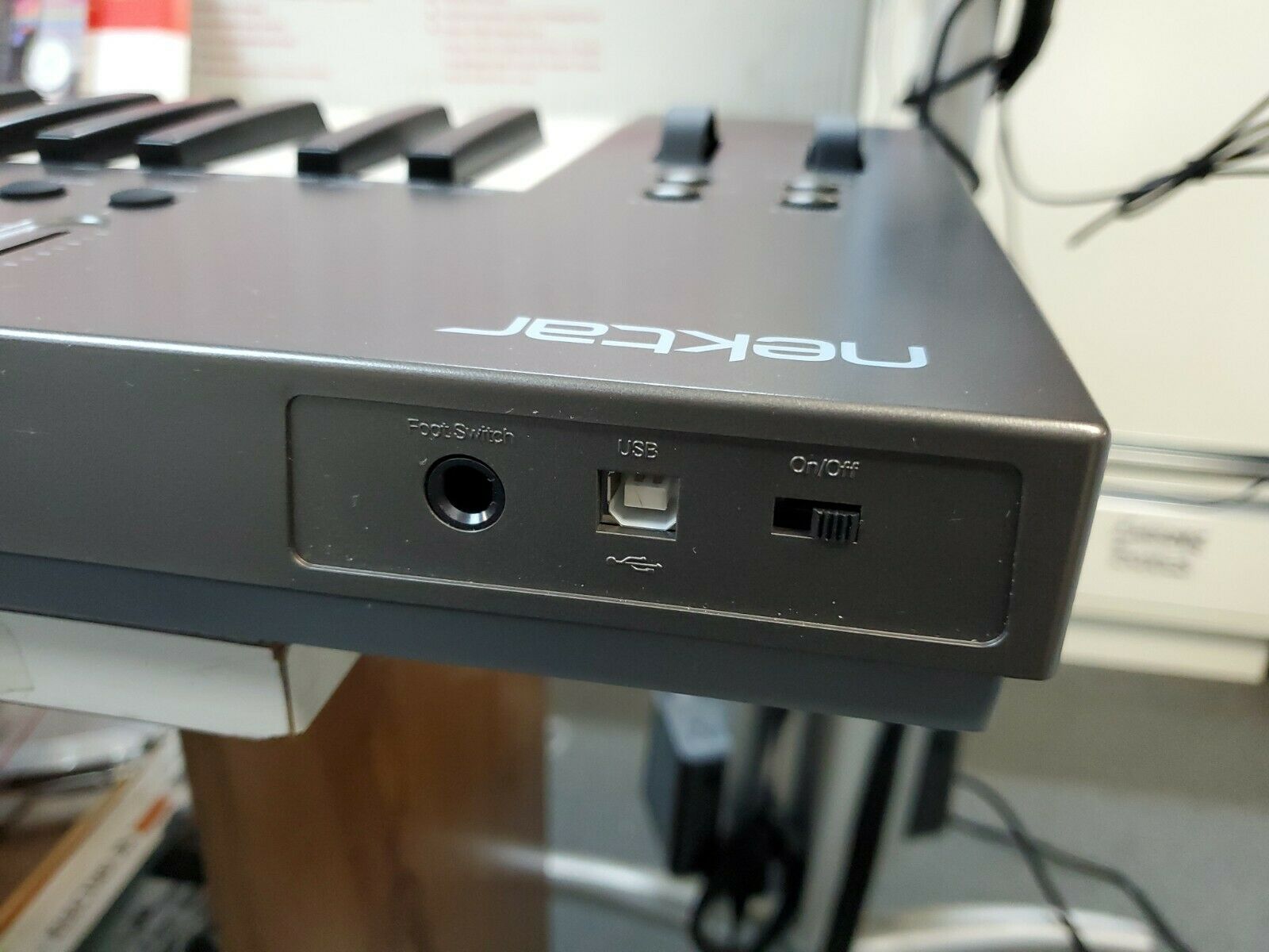 IMPACT 61+ USB CONTROLLER KEYBOARD NEKTAR INTEGRATED 8 TRACK MUSICAL - Fresh Stock Dated December 2025