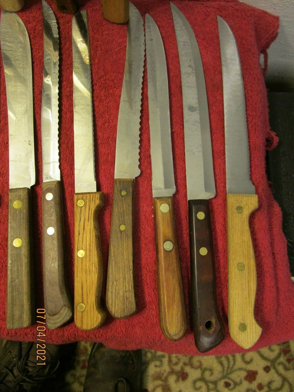 Lot of Vintage Wood Handle Kitchen Knives Mixed Tramotina Chicago Vernco Knife - Fresh Stock Dated January 2026