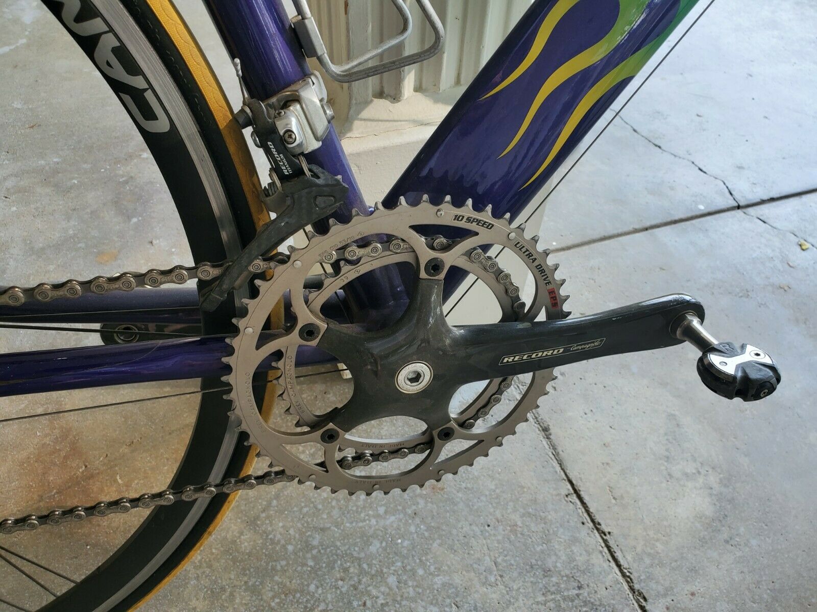 Griffen Triton Kompresser B4C (size large) - Fresh Stock Dated December 2025