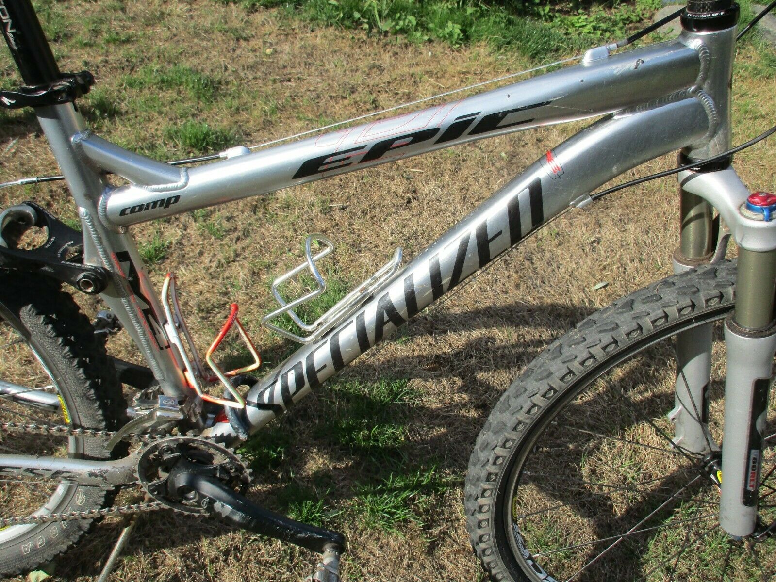 Small Specialized Epic Comp M4 FSR full suspension bike ( non-disc brakes ) - Fresh Stock Dated December 2025