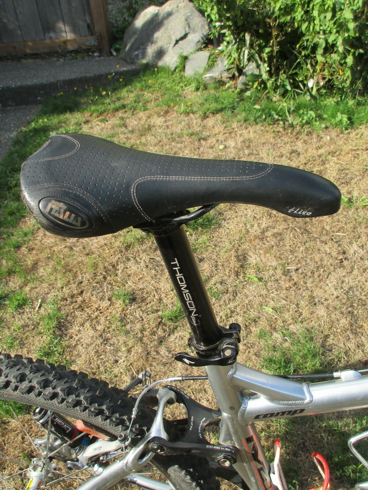 Small Specialized Epic Comp M4 FSR full suspension bike ( non-disc brakes ) - Fresh Stock Dated December 2025