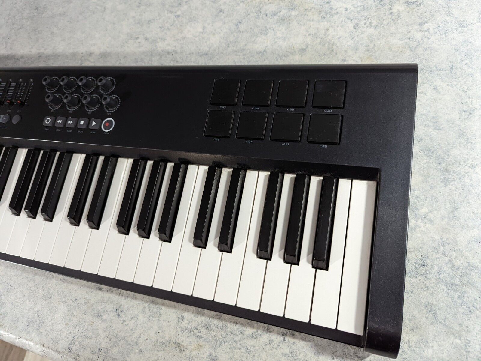 M-AUDIO Axiom 61 MIDI Keyboard Controller w/ Power Adapter and USB Cable TESTED - Fresh Stock Dated December 2025