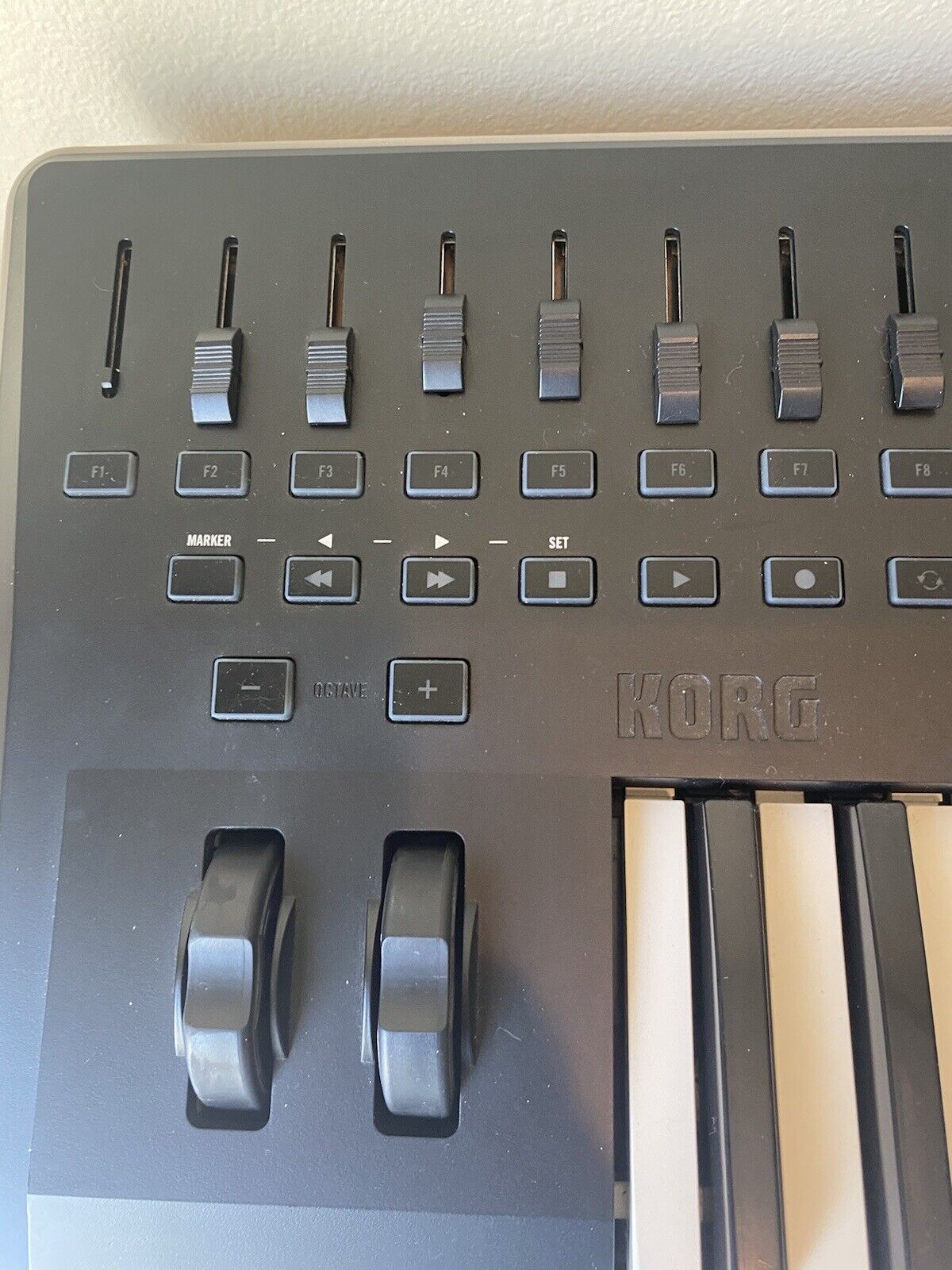 KORG TAKTILE-25 MIDI Keyboard 25 With Box - Fresh Stock Dated December 2025