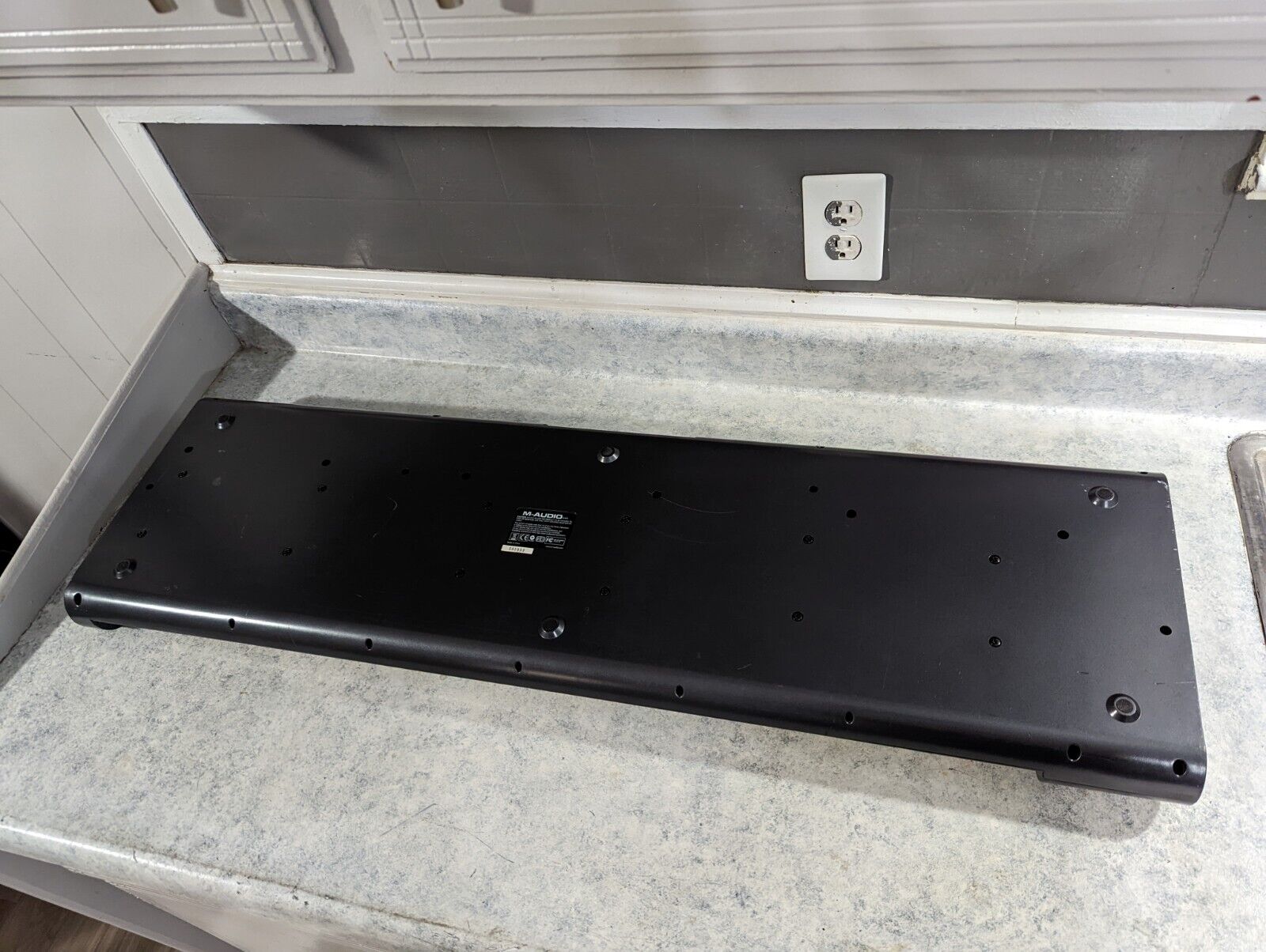 M-AUDIO Axiom 61 MIDI Keyboard Controller w/ Power Adapter and USB Cable TESTED - Fresh Stock Dated December 2025