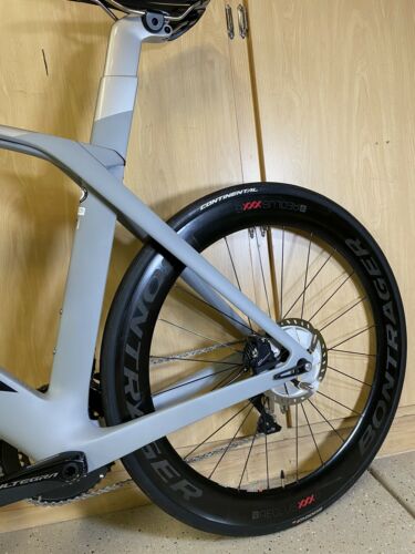 SUPER CLEAN Trek Madone SLR 6 DISC Ultegra W/ Bontrager XXX 6 Carbon Wheels 56cm - Fresh Stock Dated December 2025