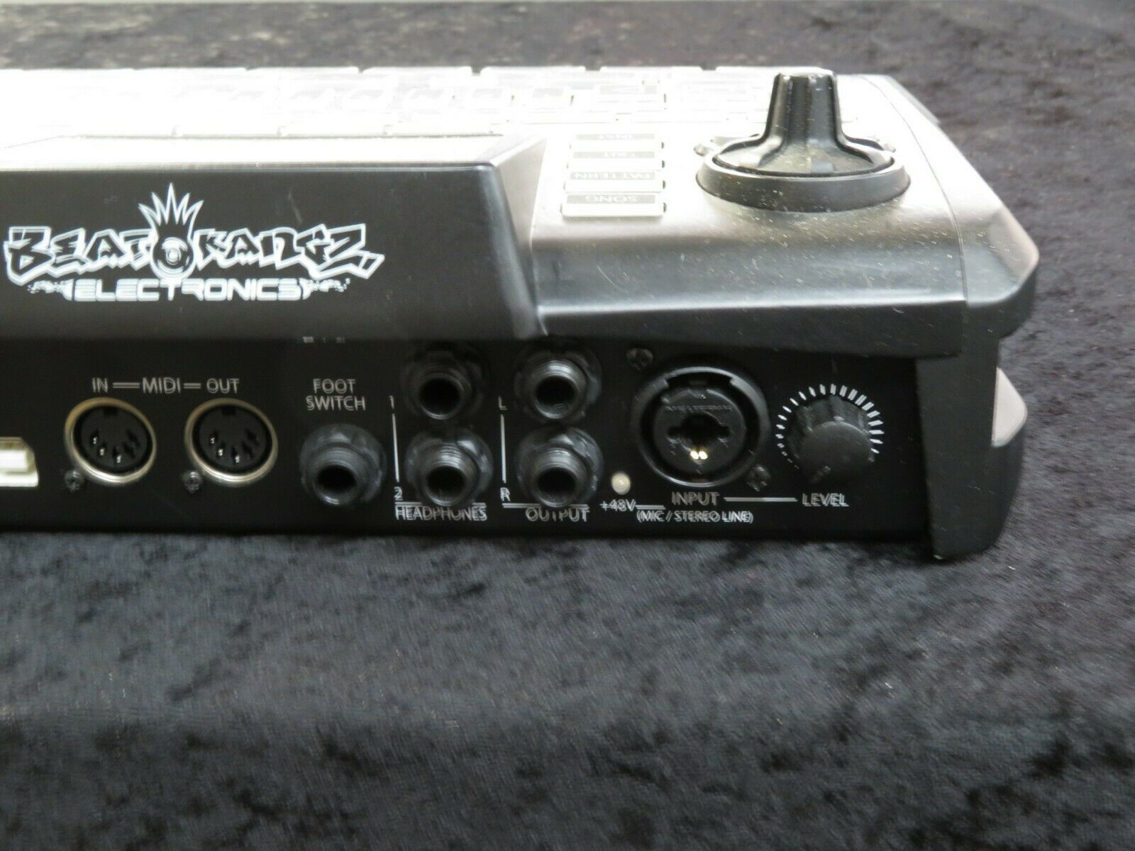 Beat Thang BT-H210 Portable Sampling Drum Machine Workstation - Fresh Stock Dated December 2025