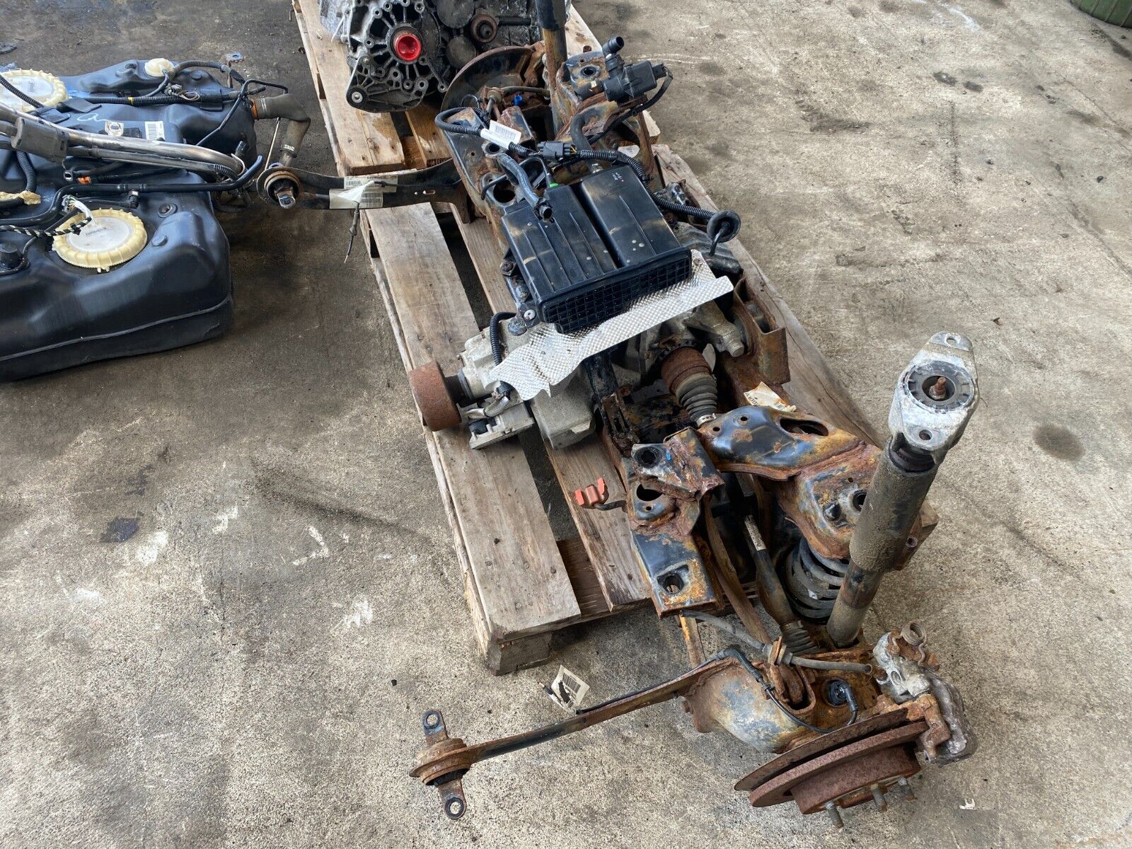 VOLVO S40 V50 C30 AWD SWAP W/ MANUAL TRANSMISSION DIFFS TANK ETC - Fresh Stock Dated December 2025