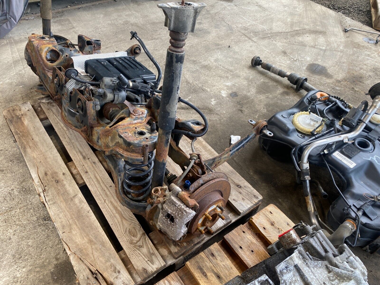 VOLVO S40 V50 C30 AWD SWAP W/ MANUAL TRANSMISSION DIFFS TANK ETC - Fresh Stock Dated December 2025