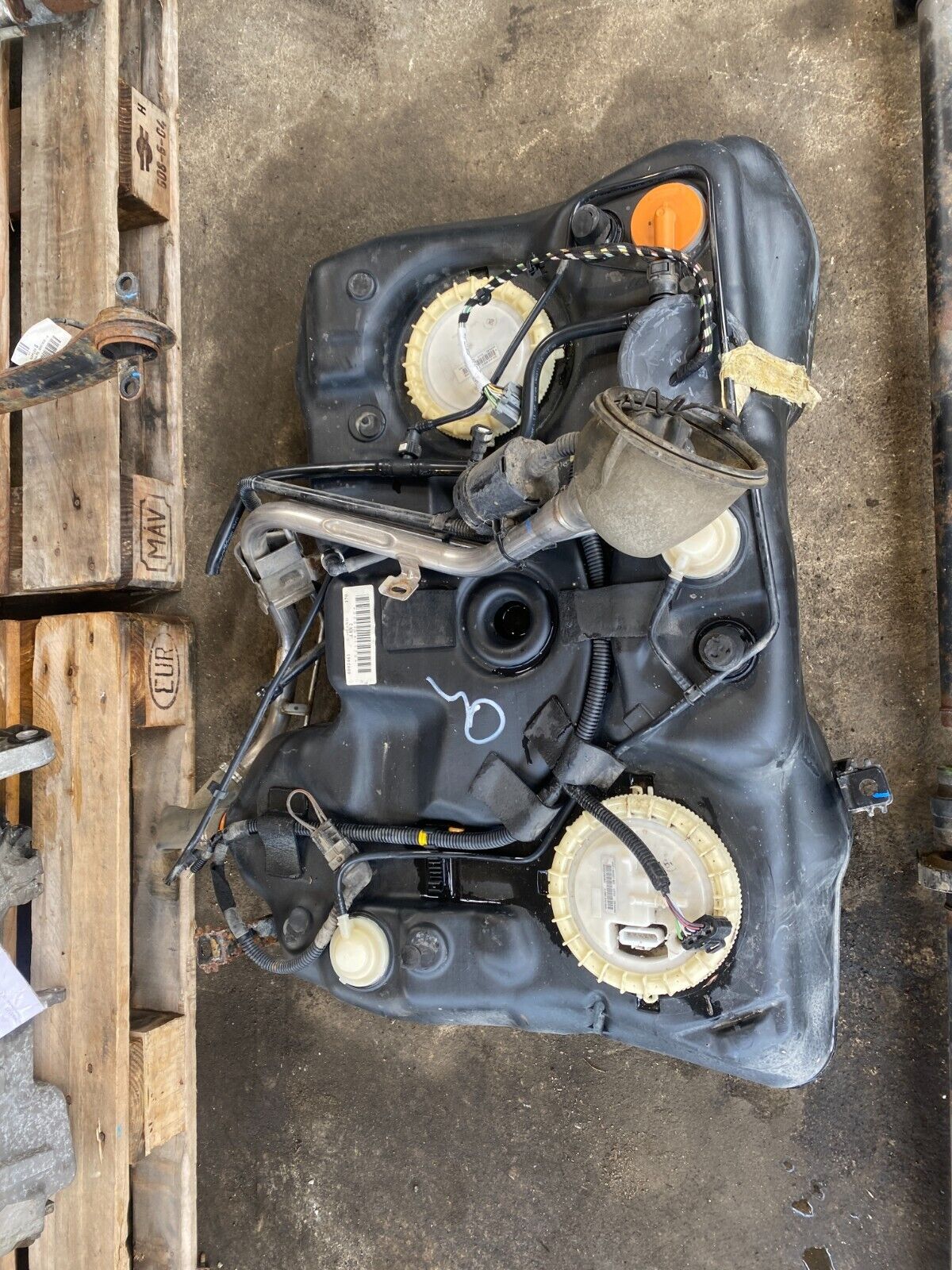 VOLVO S40 V50 C30 AWD SWAP W/ MANUAL TRANSMISSION DIFFS TANK ETC - Fresh Stock Dated December 2025