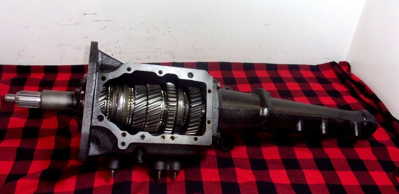 1970 FORD TOP LOADER 4 SPEED CLOSE 2.32 429 FAIRLANE REBUILT 10 x 31  RUG-AU - Fresh Stock Dated December 2025