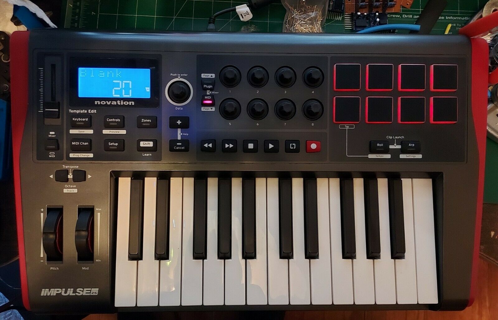 Novation IMPULSE 25 - Fresh Stock Dated December 2025