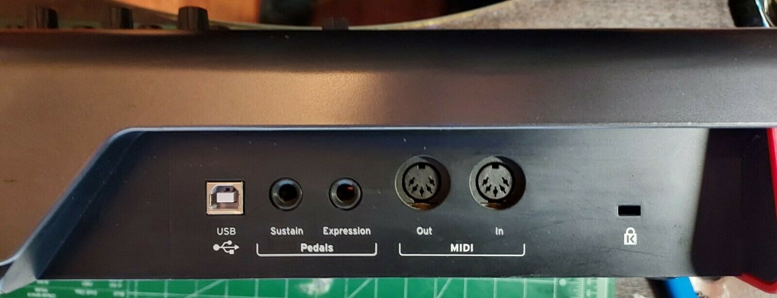 Novation IMPULSE 25 - Fresh Stock Dated December 2025