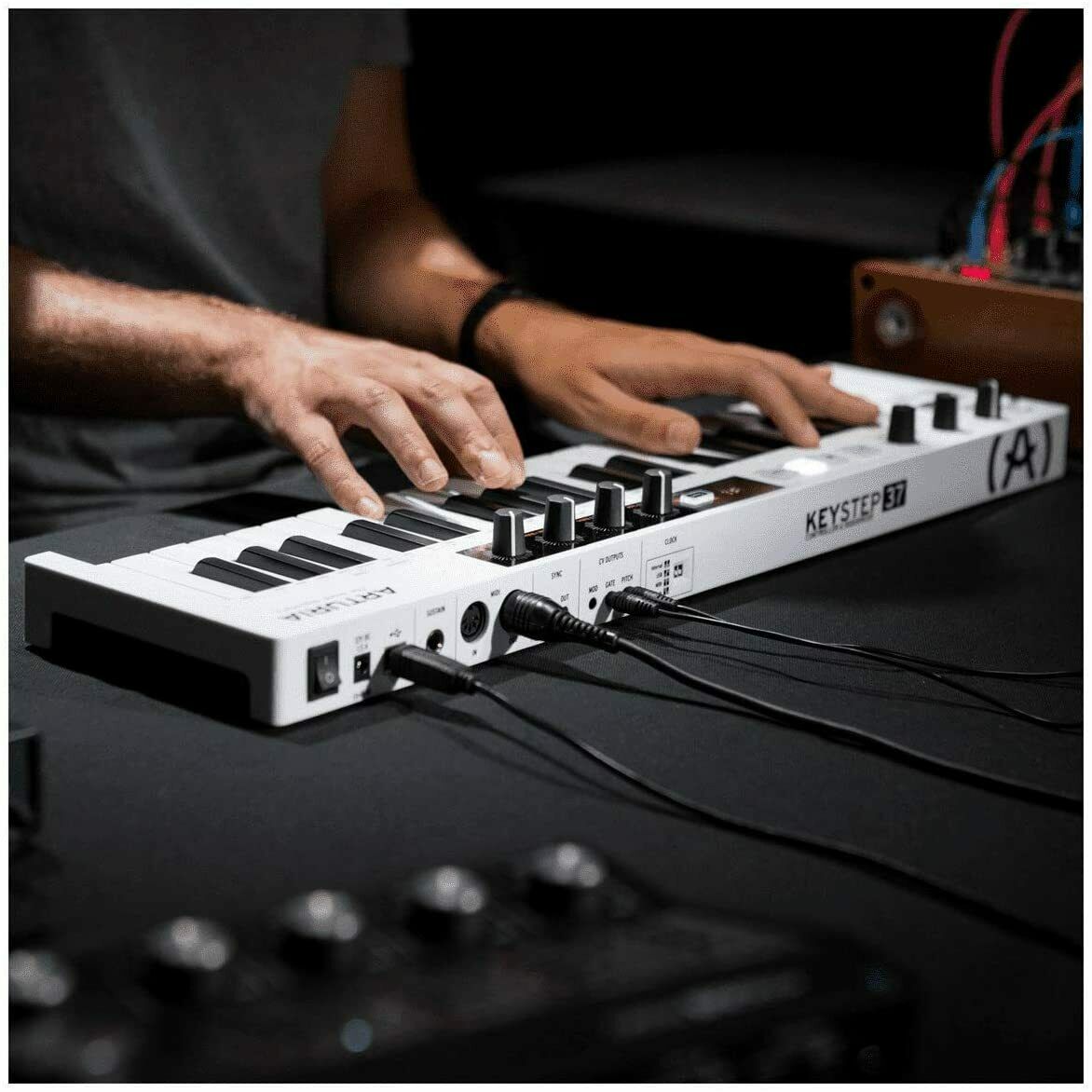 Arturia Keystep 37 Keyboard MIDI Controller and Sequencer -White - Fresh Stock Dated December 2025