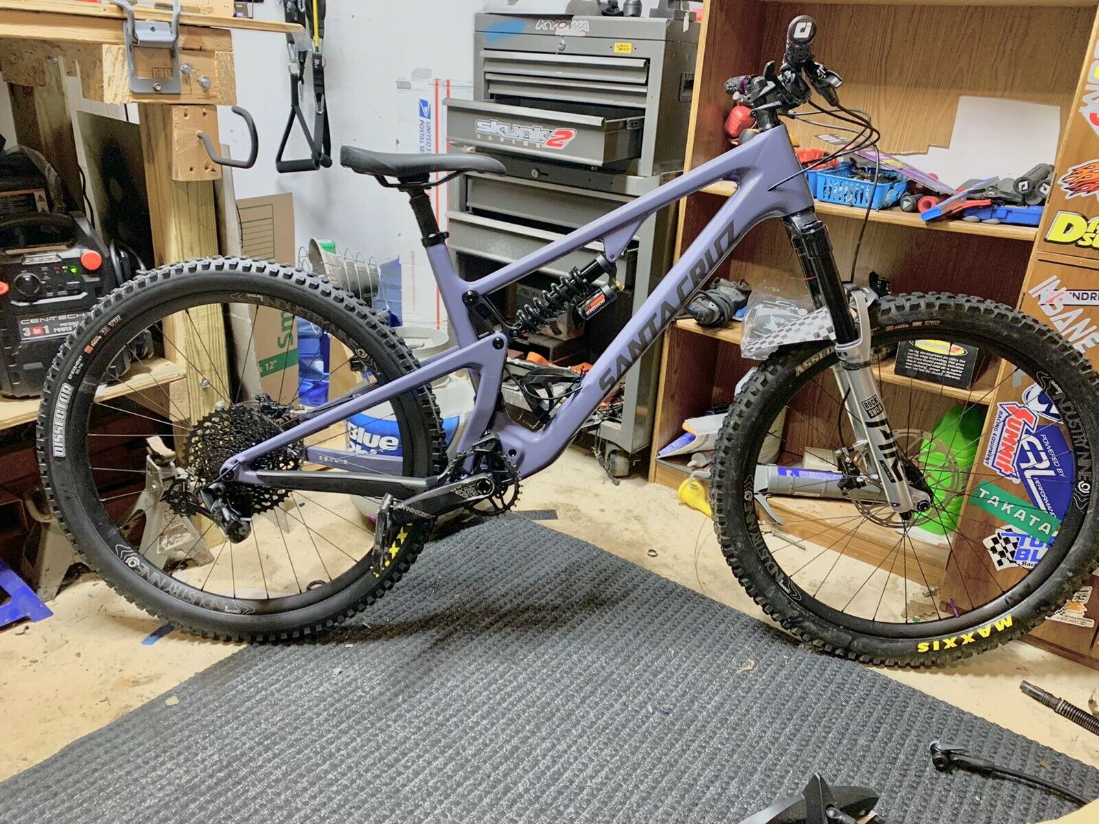 2019 Large Santa Cruz 5010 Carbon C frame, 27.5/+ - Fresh Stock Dated December 2025