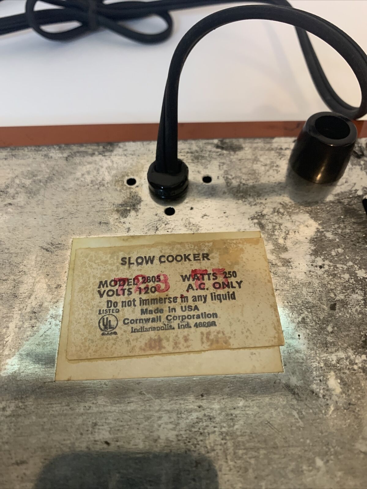 Vintage Cornwall Crockery Cooker / Hot Plate Model 2805 - Fresh Stock Dated February 2026