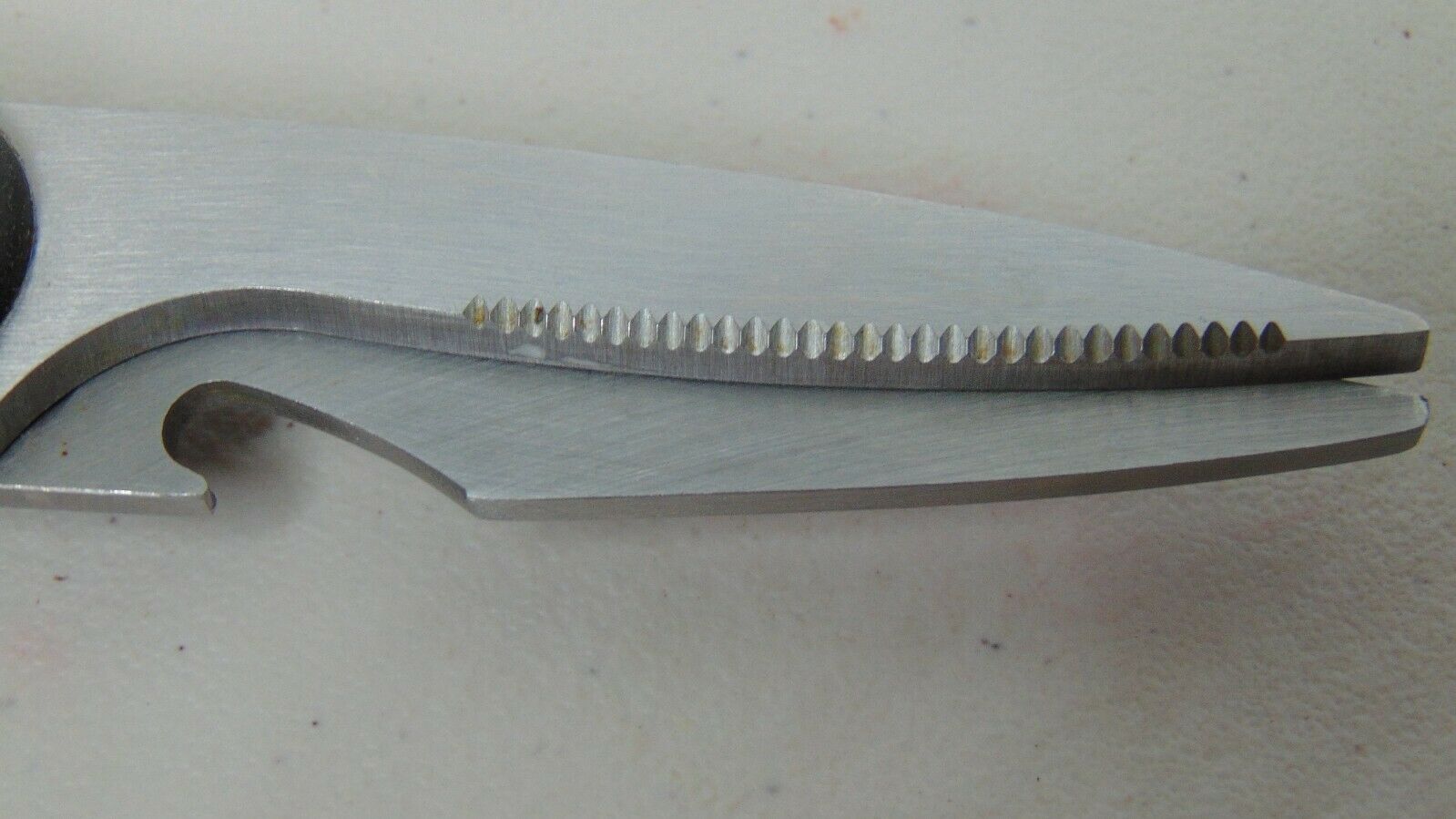 Calphalon Katana Series Shears VG-1 Japanese Steel Scissors w/ Bottle Opener - Fresh Stock Dated January 2026