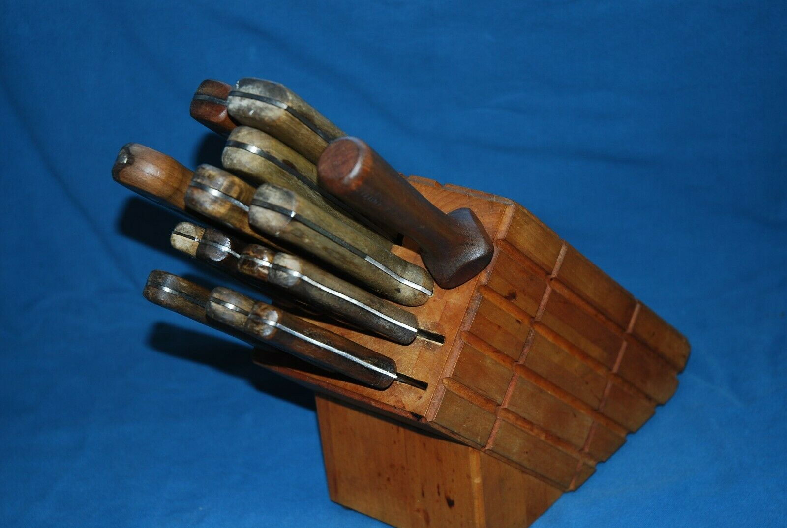 Vintage 15 pc Chicago Cutlery Knife Set 47S 66S 44S 45S BT10 61S 102S 103S Block - Fresh Stock Dated January 2026