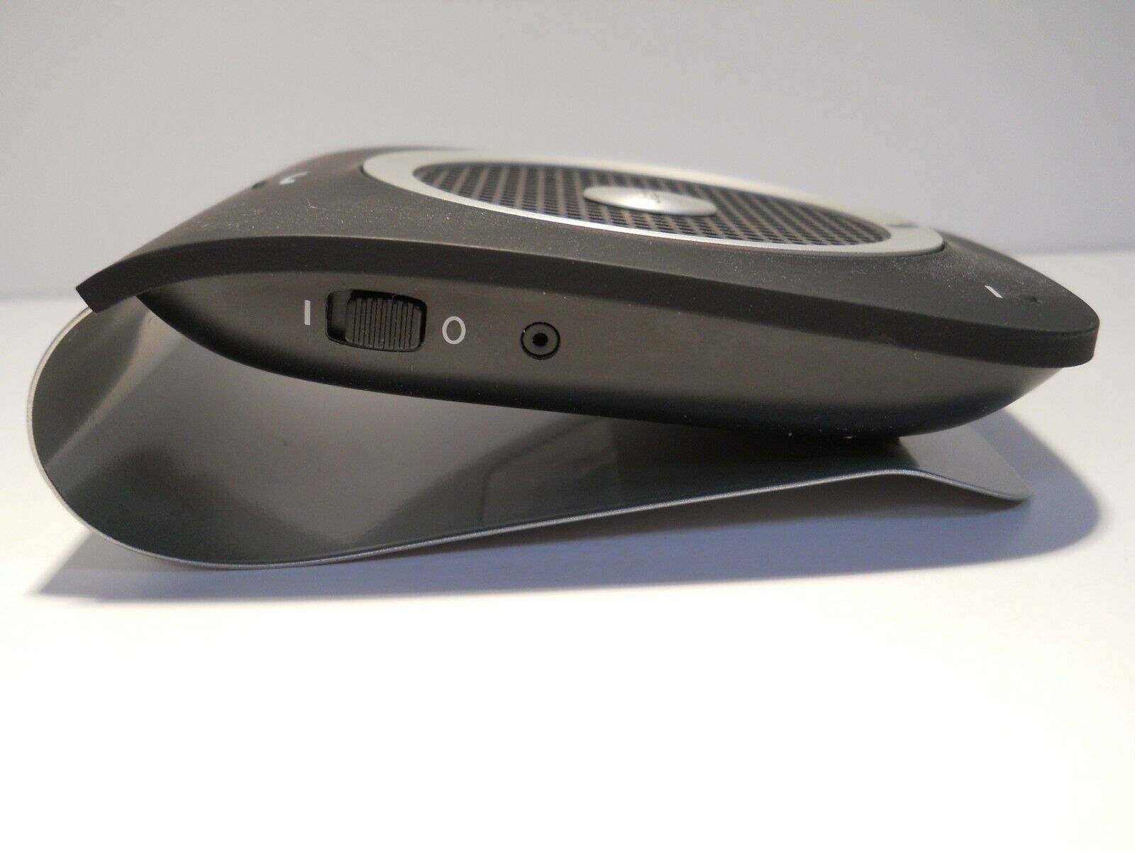 JABRA TOUR BLUETOOTH IN-CAR HANDSFREE SPEAKERPHONE (HFS101) - Fresh Stock Dated December 2025