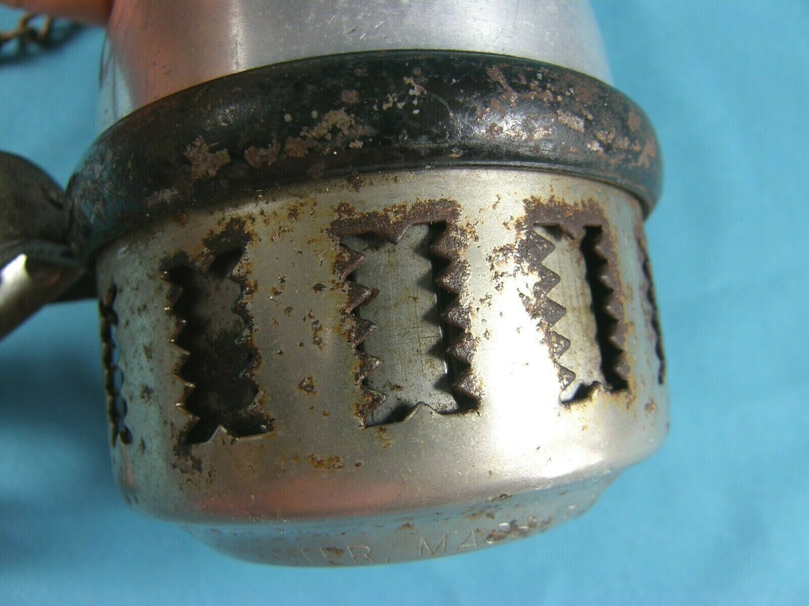 Vntg Persons Majestic MFG CO Worcester Mass Bicycle Siren w/Bracket & Chain USA - Fresh Stock Dated December 2025