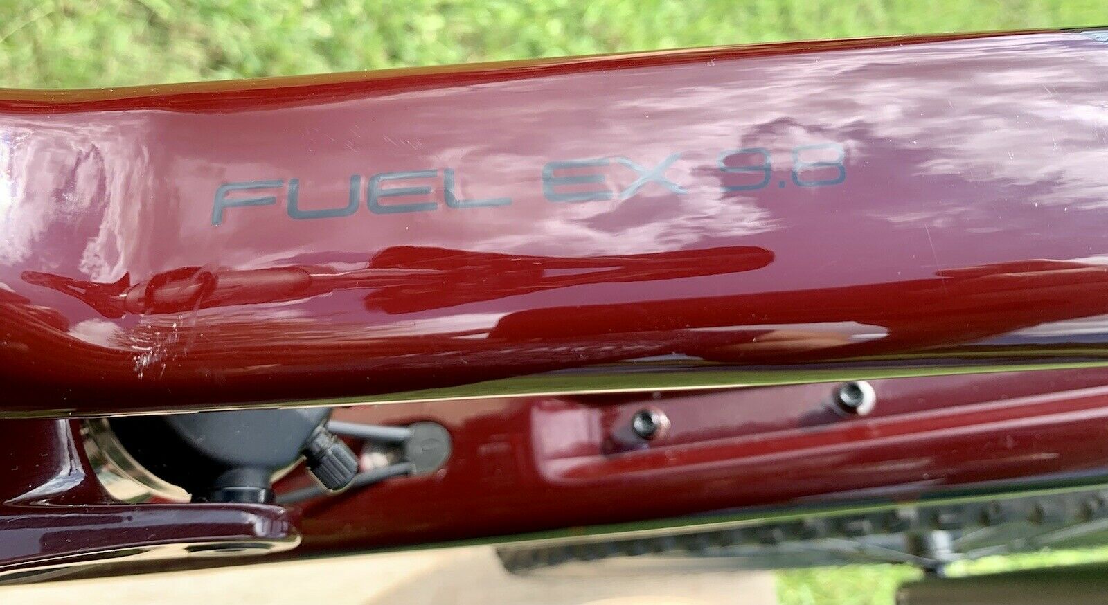 2019 Trek Fuel EX 9.8, 17.5”, 650b+/27.5” Upgraded Line Carbon 40 Wheels - Fresh Stock Dated December 2025