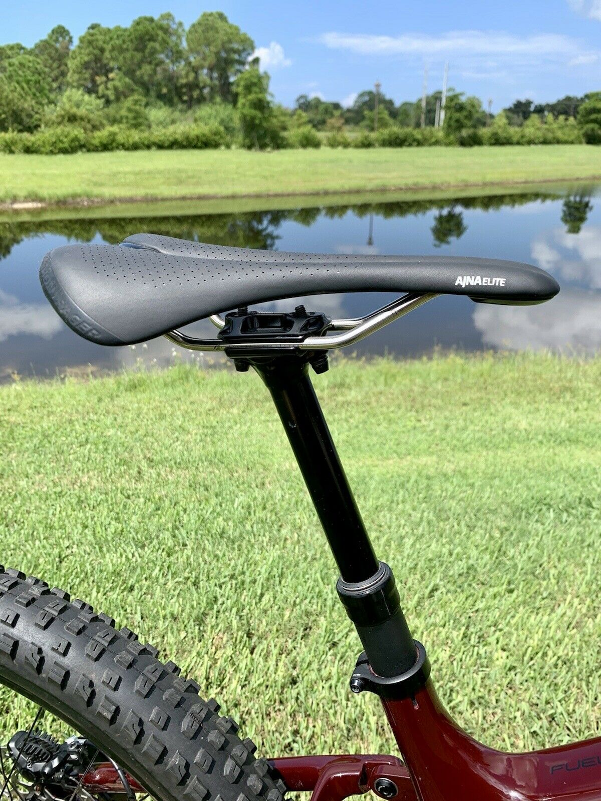 2019 Trek Fuel EX 9.8, 17.5”, 650b+/27.5” Upgraded Line Carbon 40 Wheels - Fresh Stock Dated December 2025