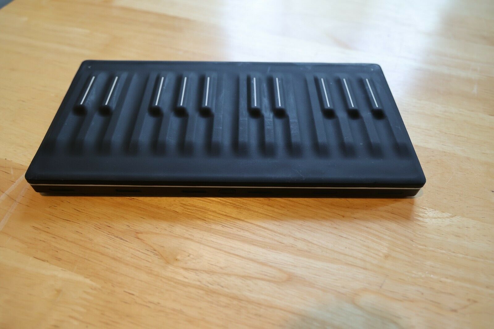 Roli Seaboard Block - Fresh Stock Dated December 2025
