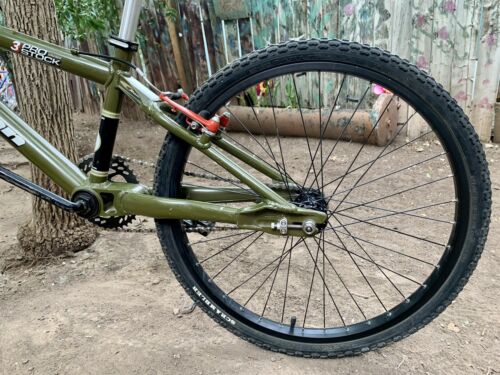 Schwinn Pro Stock 3 Cruiser 24” BMX Racing Bike - Fresh Stock Dated December 2025