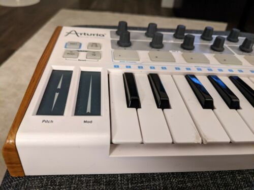 Arturia Minilab gen 1 - Fresh Stock Dated December 2025