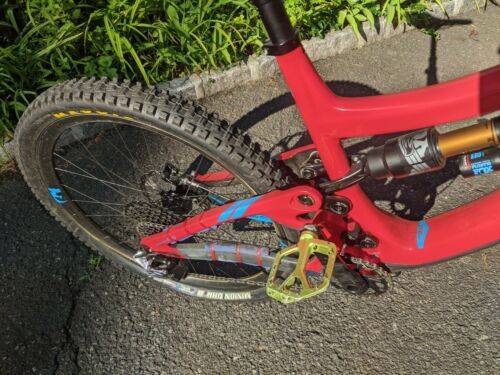 2017 Pivot Firebird - SRAM XX1, Rockshox, carbon wheels, WolfTooth, OneUp V2 - Fresh Stock Dated December 2025