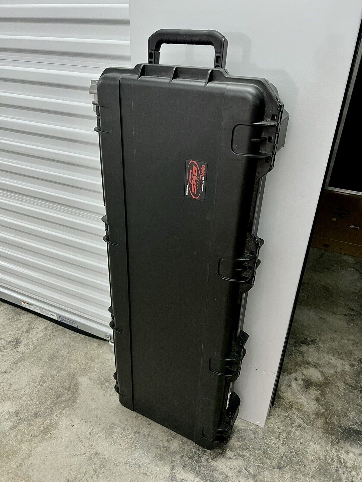 Native Instruments Komplete Kontrol S61 Keyboard Controller w/ SKB Flight Case - Fresh Stock Dated December 2025