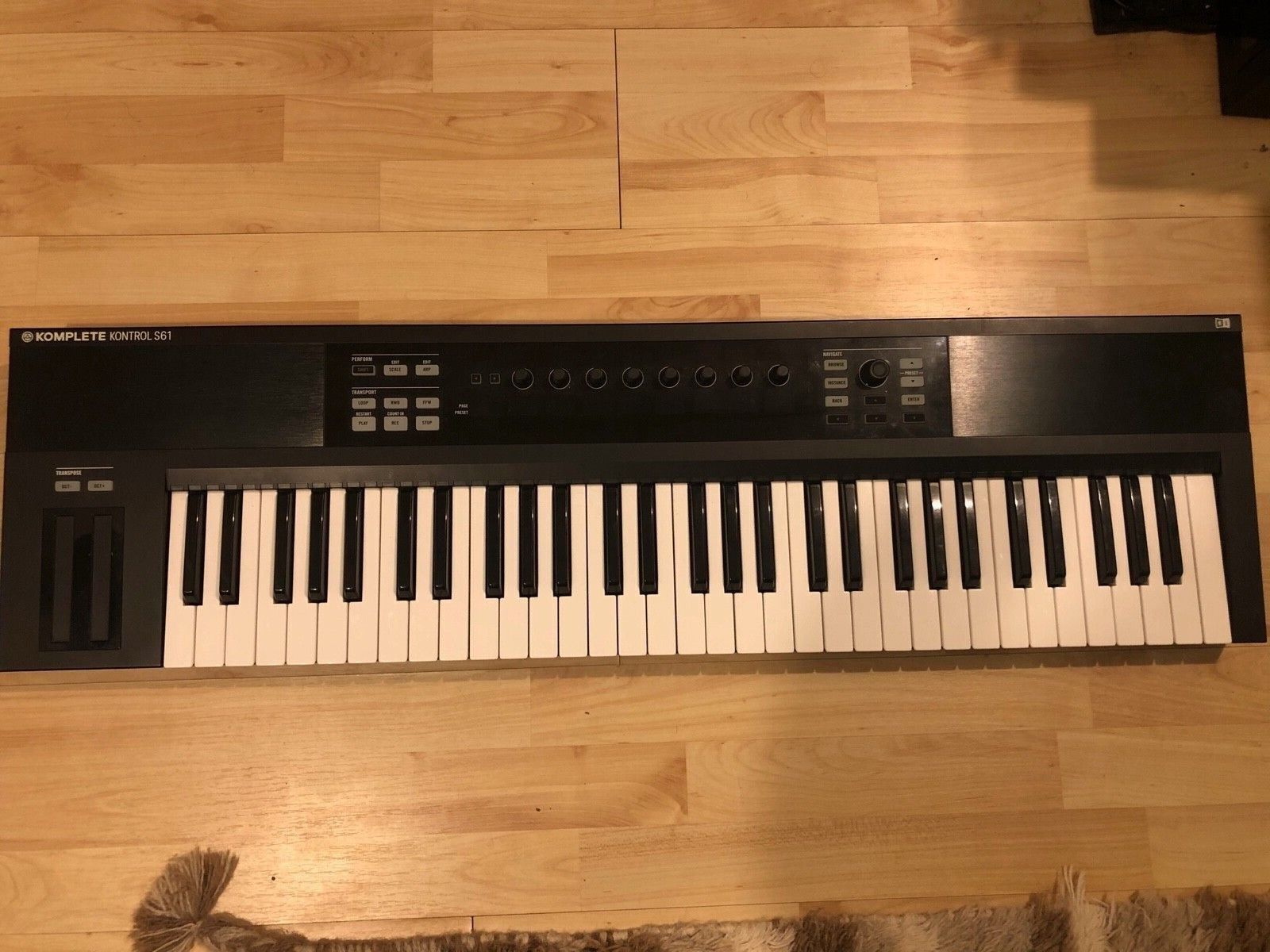 Native Instruments Komplete Kontrol S61 Keyboard Midi Controller Great Condition - Fresh Stock Dated December 2025