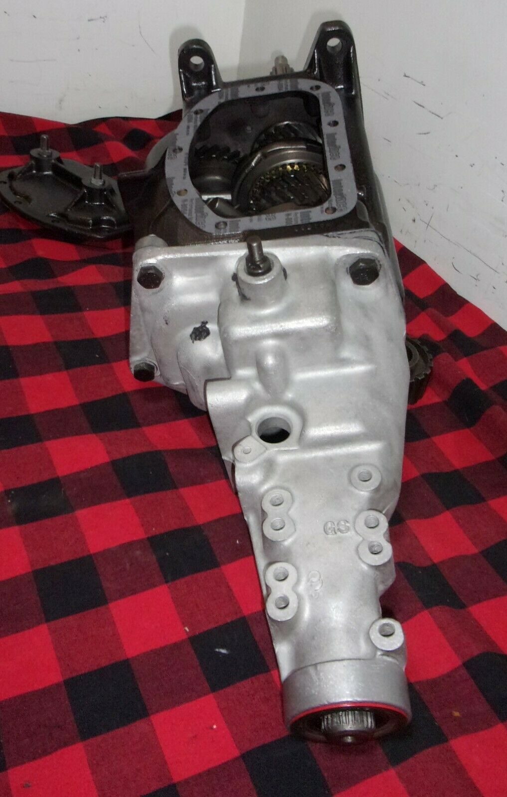 GM 1ST DESIGN SUPER T10 4 SPEED 2.43 1ST POWER BRUTE 10 x 27  ONE YEAR WARRANTY - Fresh Stock Dated December 2025