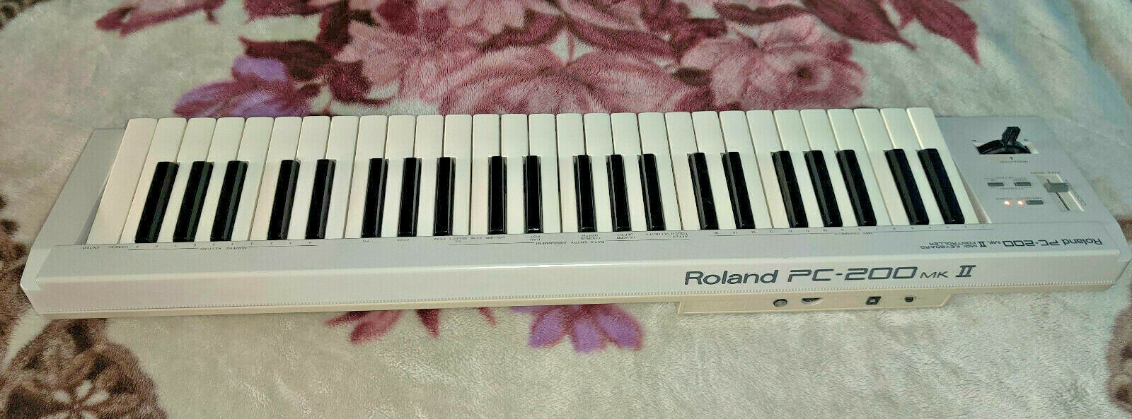 VINTAGE ROLAND PC-200 MK-II MIDI Ctrl Keyboard - Parts or Repair - Pre-Owned - Fresh Stock Dated December 2025