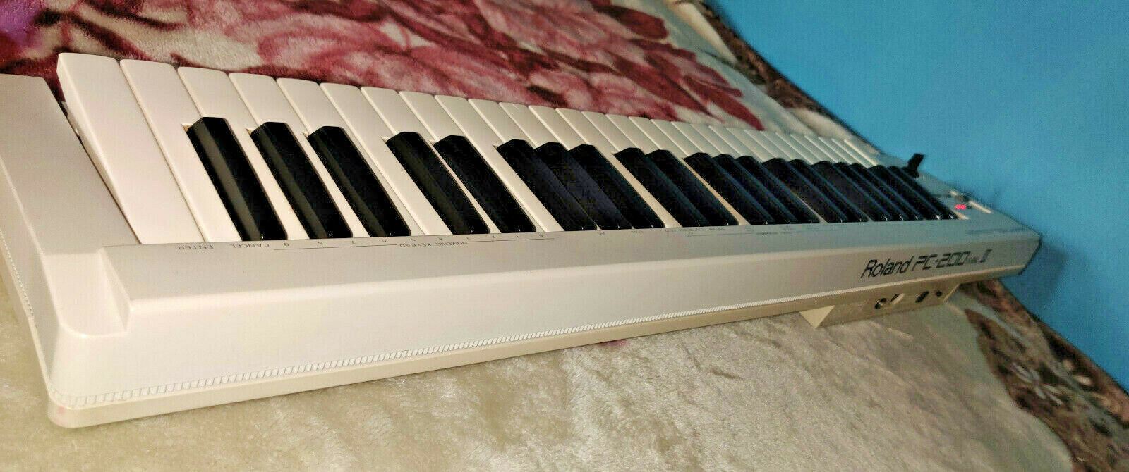 VINTAGE ROLAND PC-200 MK-II MIDI Ctrl Keyboard - Parts or Repair - Pre-Owned - Fresh Stock Dated December 2025