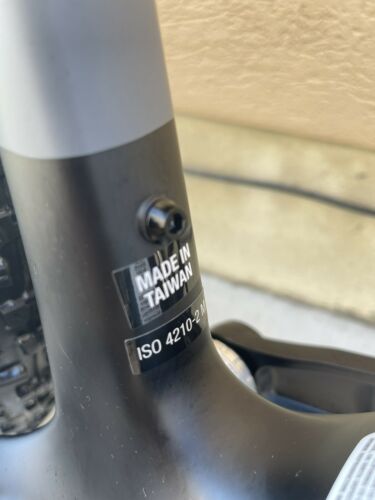 Salsa Beargrease Carbon 27.5 - Fresh Stock Dated December 2025