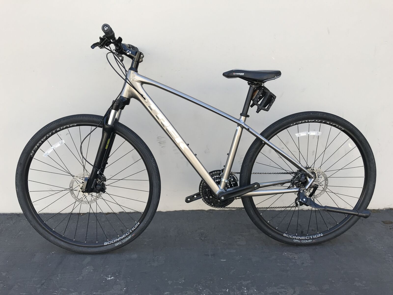 2020 Trek Dual Sport 1, Size M, Good - INV-76634 - Fresh Stock Dated January 2026