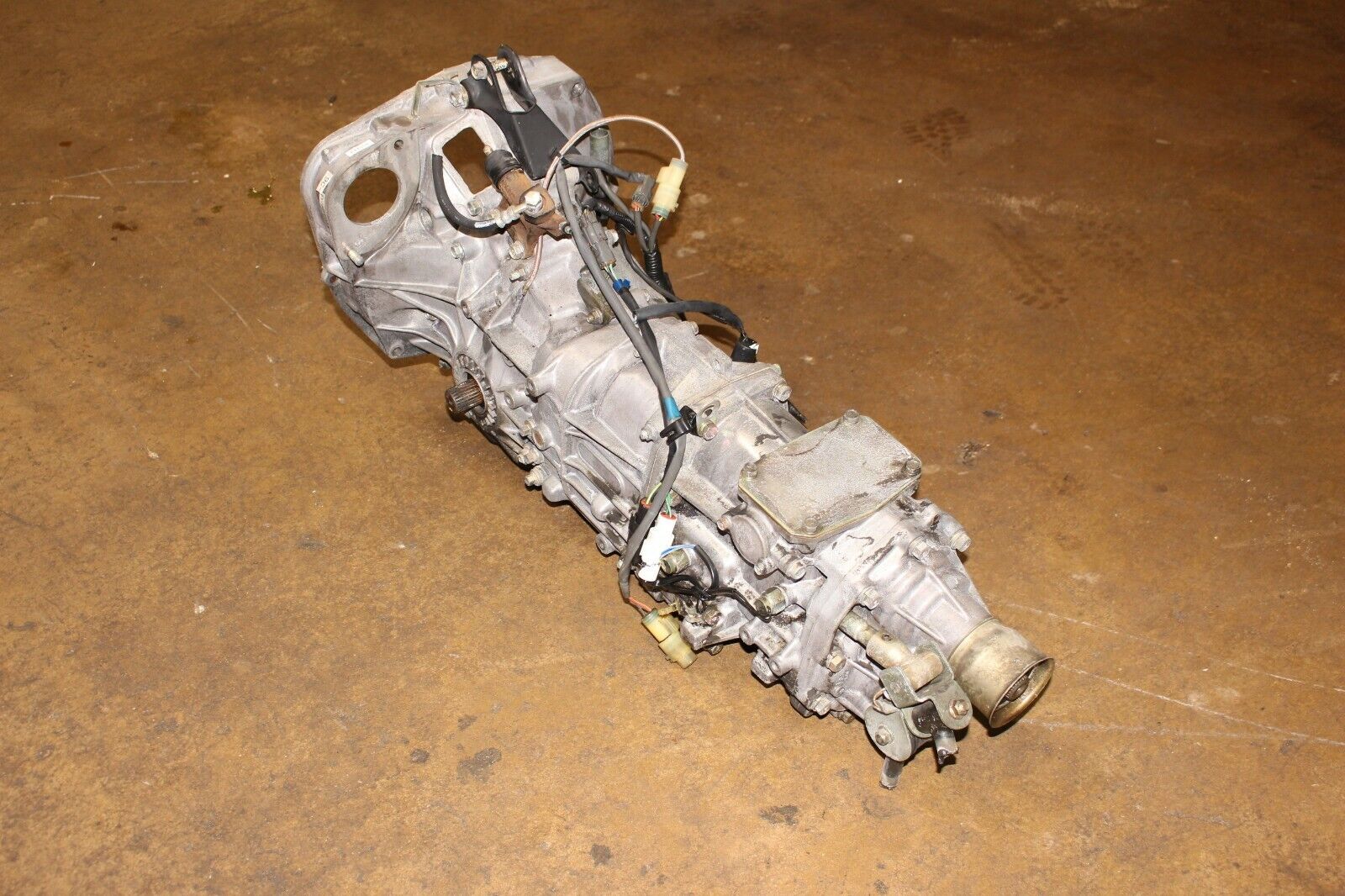 JDM 1995-1996 SUBARU IMPREZA 5 SPEED MANUAL TRANSMISSION AWD 3.9 RATIO - Fresh Stock Dated December 2025