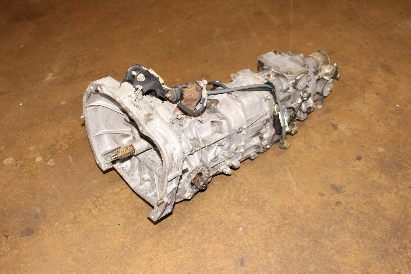 JDM 1995-1996 SUBARU IMPREZA 5 SPEED MANUAL TRANSMISSION AWD 3.9 RATIO - Fresh Stock Dated December 2025