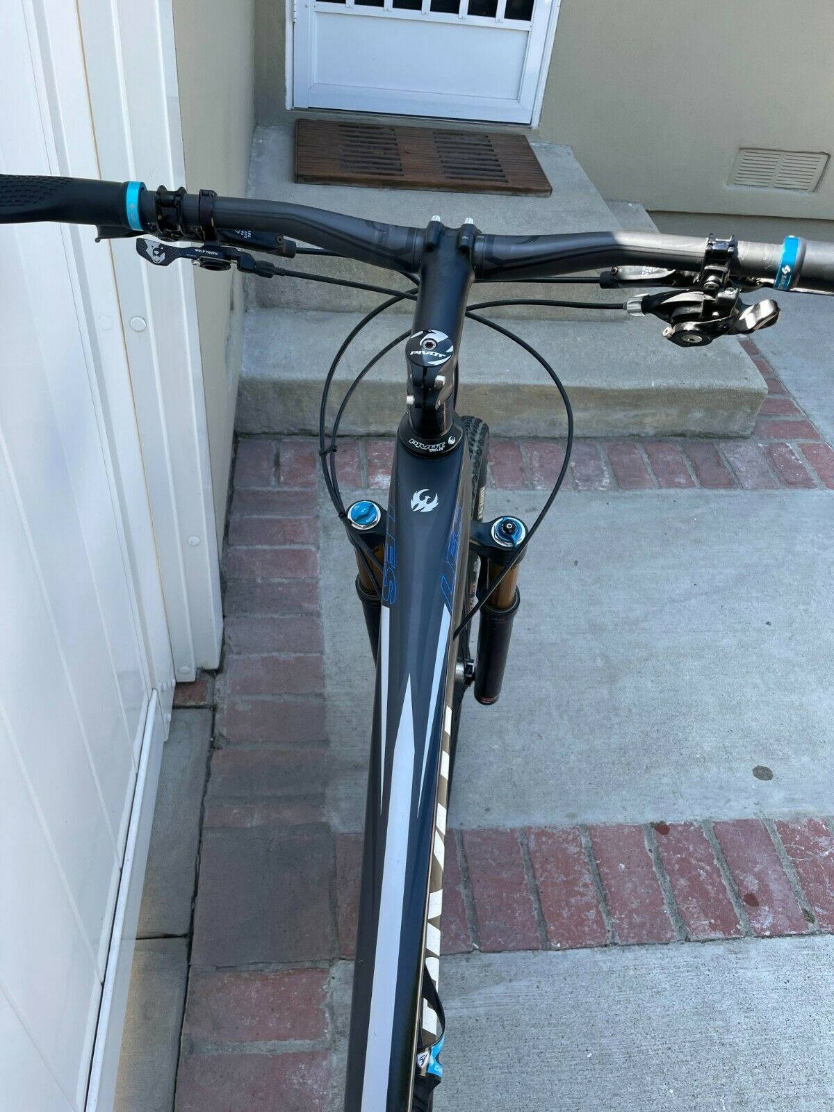 Pivot Les Hardtail Mountain Bike - XL 29 - Fresh Stock Dated December 2025