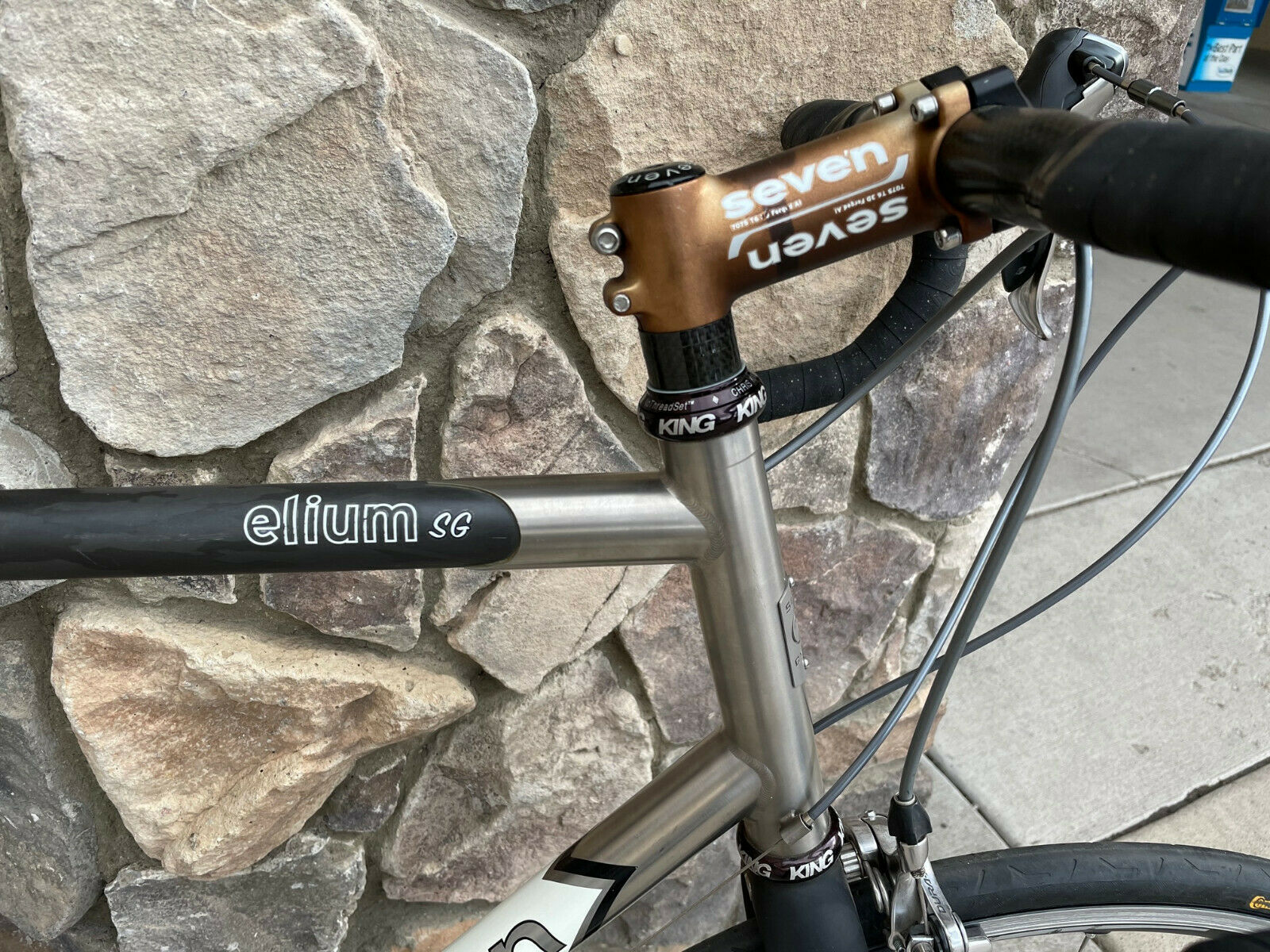 Seven Cycles - Elium SG Titanium / Carbon Road Bike - Dura-Ace - 59cm (C-T) - Fresh Stock Dated December 2025