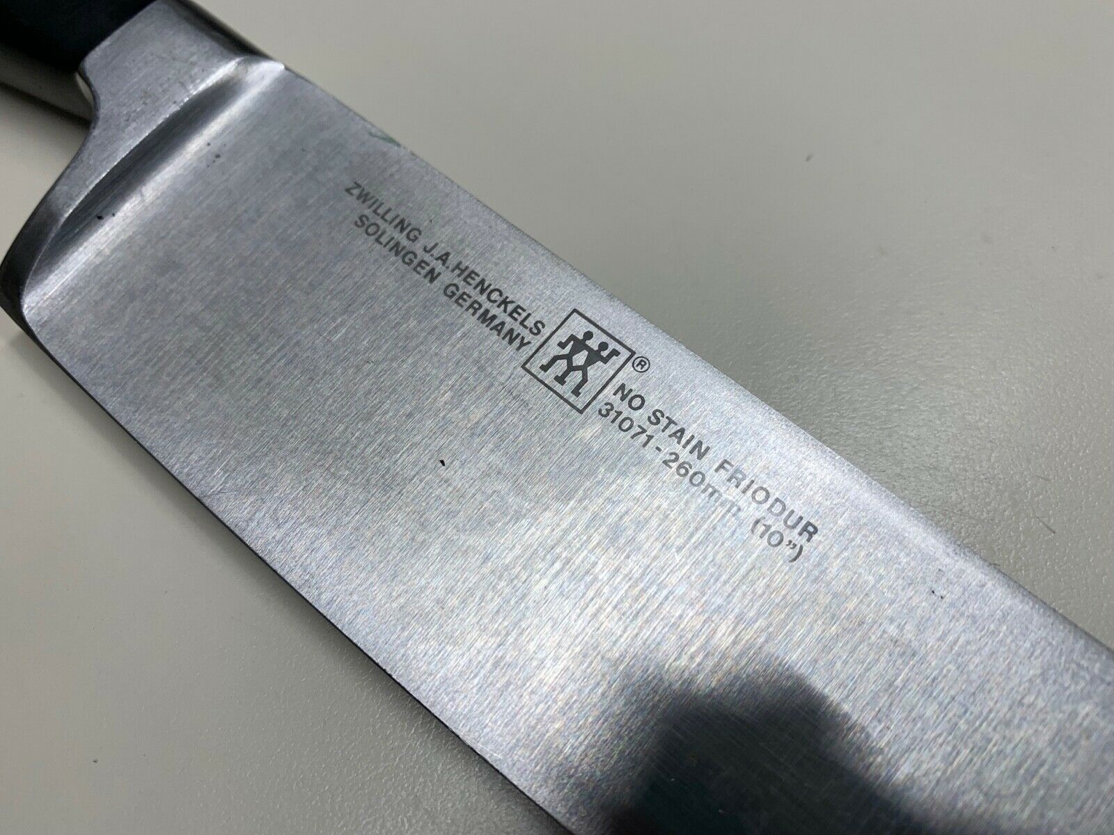 ZWILLING J.A. HENCKELS GERMANY CHEF KNIFE 31071-260 NICE - Fresh Stock Dated January 2026