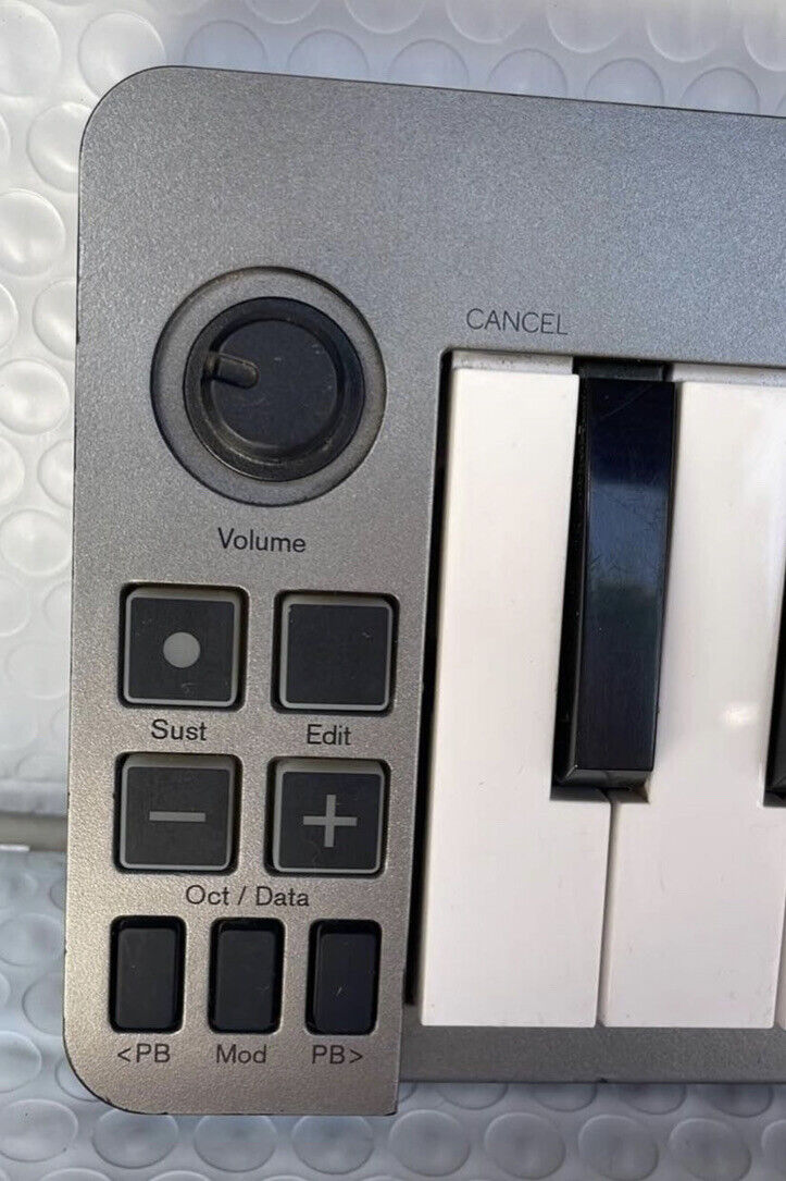 M-Audio Keystation Mini 32 Controller Keyboard - Fresh Stock Dated December 2025