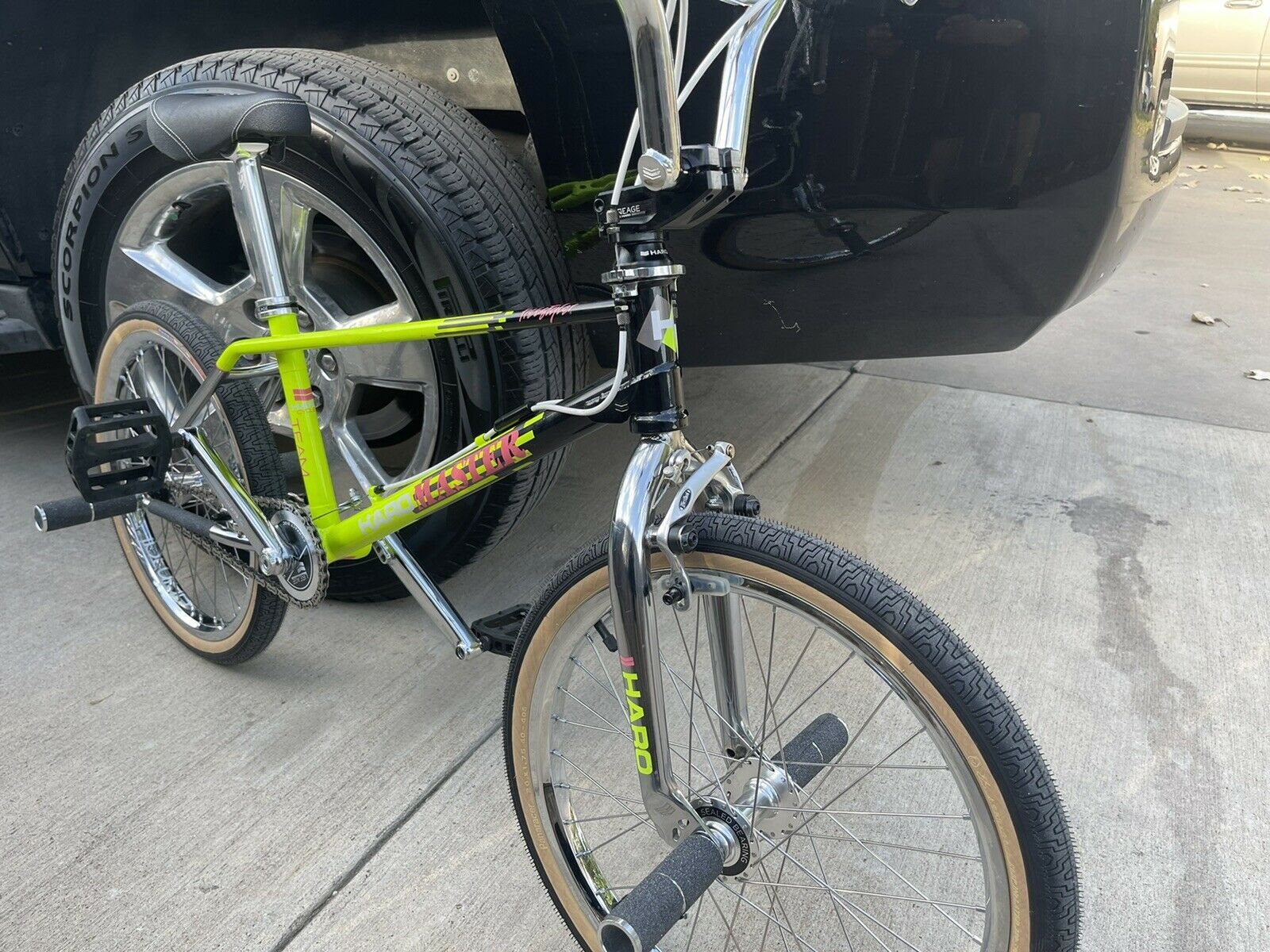 Custom 2017 Haro Lineage Master Freestyle Black White Chrome - Fresh Stock Dated December 2025