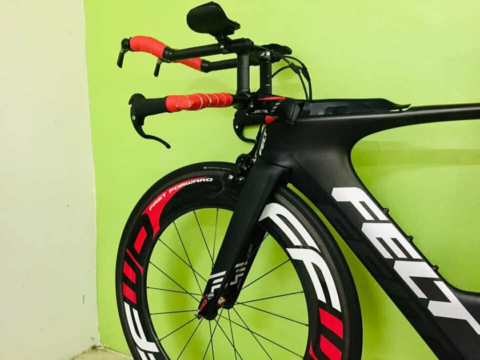 FELT IA16 TT Triathlon Bike Matte Carbon 2019 11 speed Condition 9 / 10 - Fresh Stock Dated December 2025