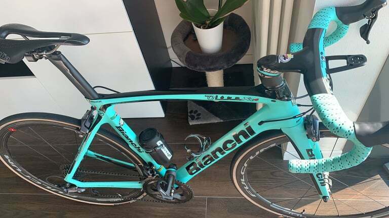 Bianchi Oltre XR4 Ultegra   size 57cm - Fresh Stock Dated December 2025