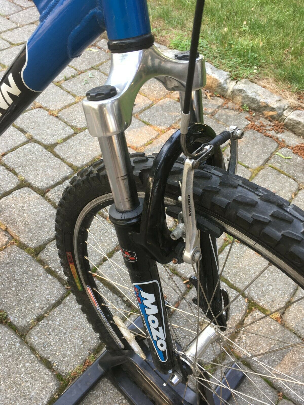 Schwinn S15 mens mountain bike mans medium full suspension aluminum bicycle - Fresh Stock Dated December 2025