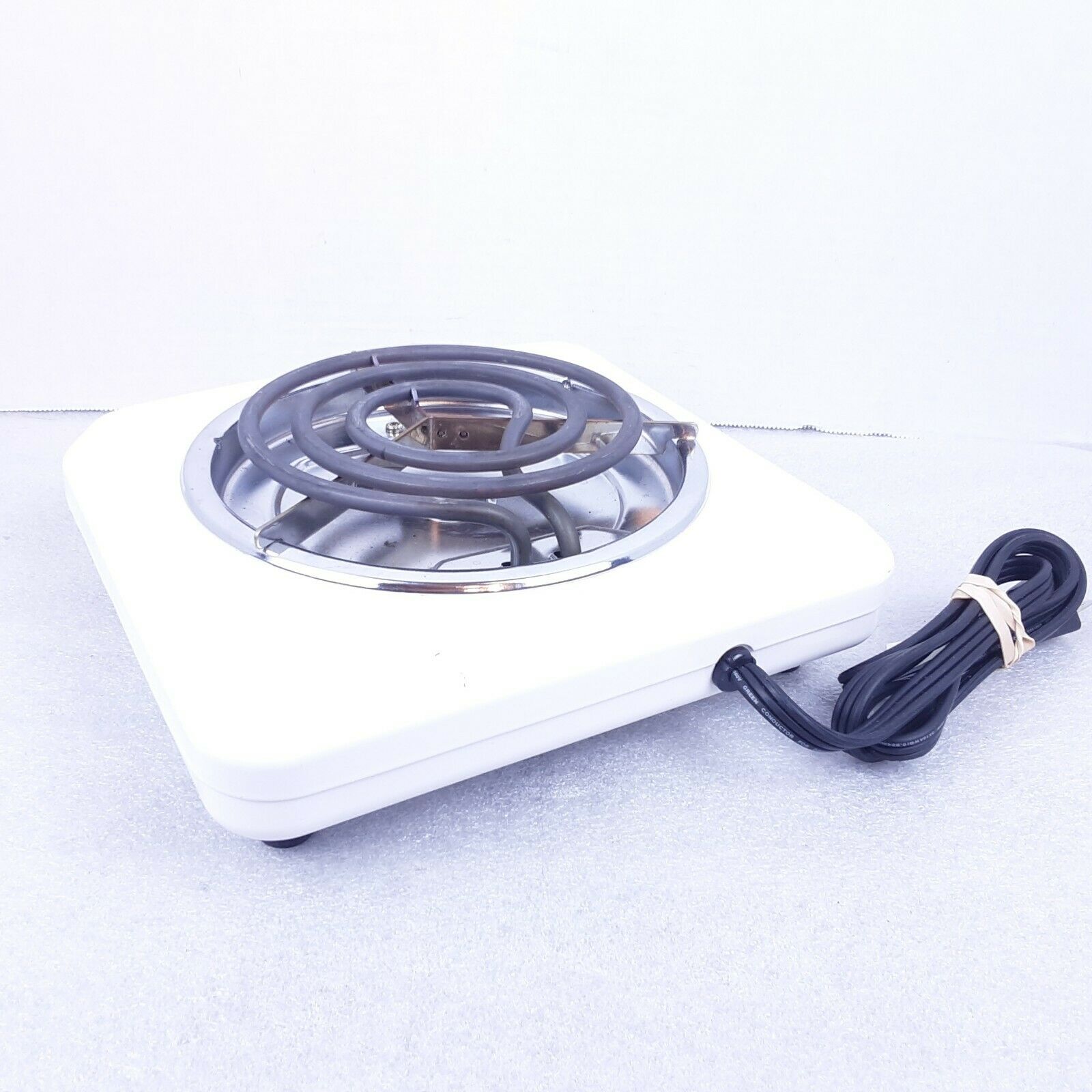 Proctor Silex 34101Y White Fifth Burner Temperature Control Hot Plate - Fresh Stock Dated February 2026