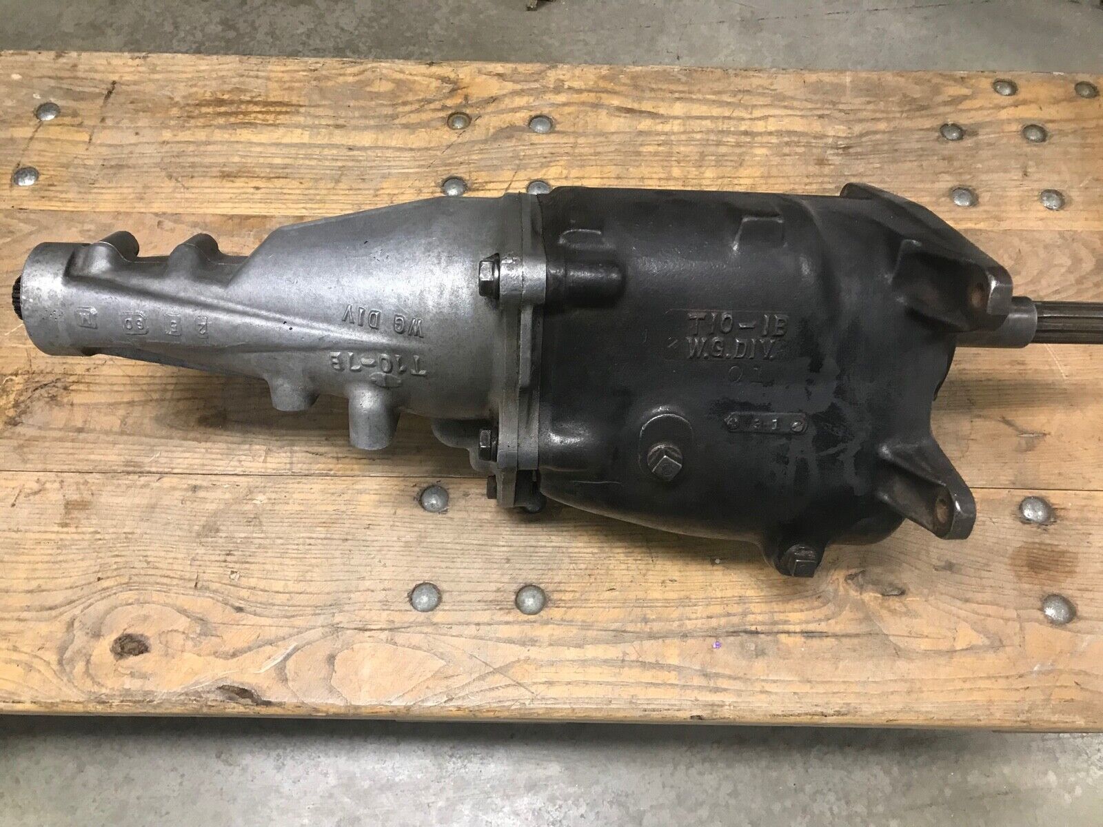 1960 CHEVROLET CORVETTE IMPALA BELAIR  4 SPEED TRANSMISSION T10 Dated WD 5 0 - Fresh Stock Dated December 2025